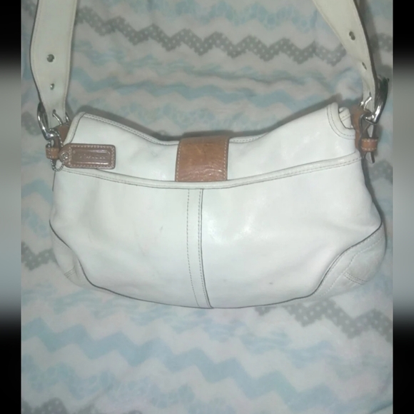 Coach - Picture 3 of 5